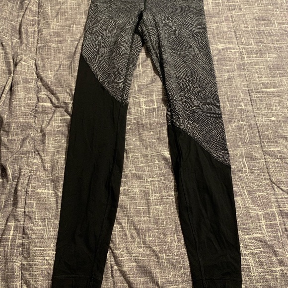 Lululemon leggings - Picture 1 of 3